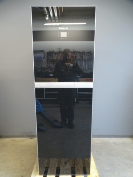 Buderus Logamax plus GB192-15 iT150S V2 15 kW, H-Gas,150l-Speicher, schwarz