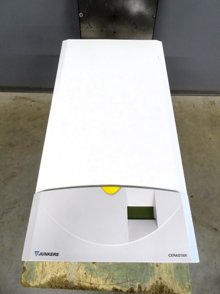 Junkers Cerastar ZWR 18-6 KE 23 S0092 Gas-Kombi-Therme 18 kW Heizung