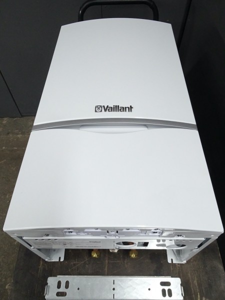 Vaillant atmoTEC exclusive VC DE 104/4-7 A-L R6 Gas-Heiz-Therme 10kW Bj.2020