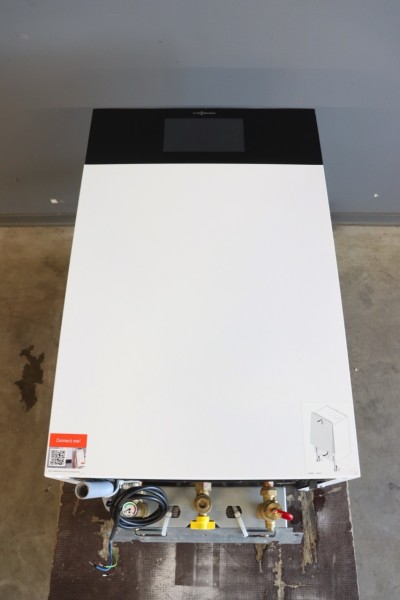 Viessmann Vitodens 300-W B3HG-25 Gas-Brennwert-Heiz-Therme 25kW Bj.2021 Z022230