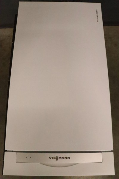 Viessmann Vitodens 300 WB3B Gas-Brennwert-Heiz-Therme 13kW Heizung Bj.2006