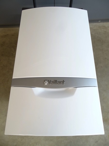Vaillant ecoTEC plus VC 146/5-5 (E-DE) R6 Gas-Brennwert-Heiz-Therme 14kW Bj.2018