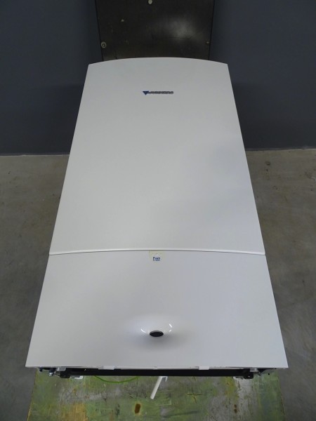 Junkers Cerastar Comfort ZWR 18-7 KE 23 Gas-Kombi-Therme 18kW Heizung Bj.2020