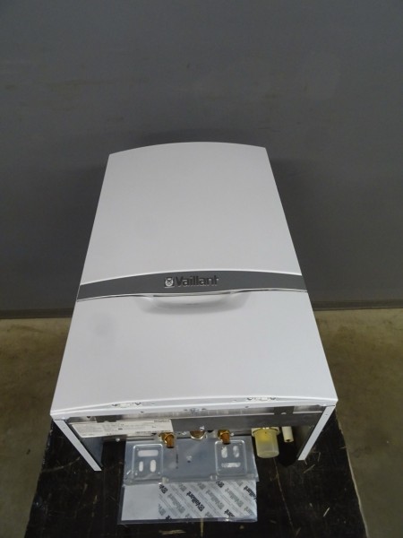 Vaillant ecoTEC plus VC DE 146/5-5 R4 Gas-Brennwert-Heiz-Therme 14 kW Bj. 2015