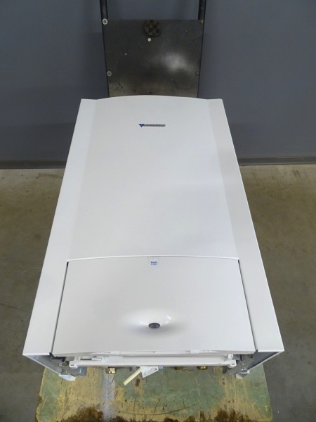 Junkers CERASTAR ZWN 24-7 AE 23 Gas-Kombi-Therme 24kW Heizung Bj.2012
