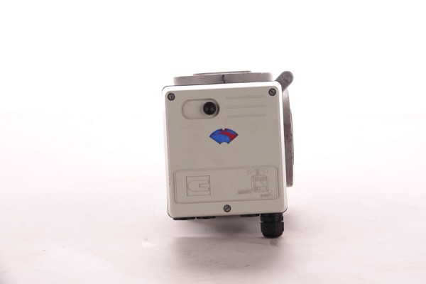 Honeywell Centra Stellmotor VMM20 & 3-Wege-Flanschventil DN 32