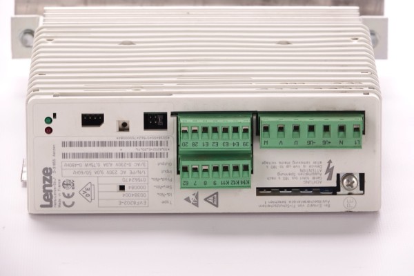 Elco Lenze Frequenzumrichter ESMD302L4TXA - 65108195